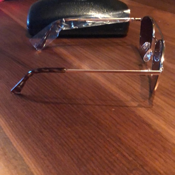 Oscar De La Renta Olivia Sunglasses - Picture 2 of 6